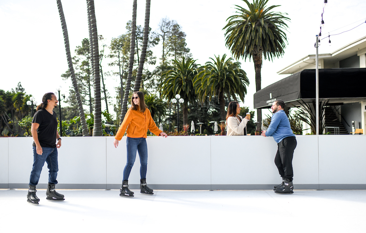 Patinage sur glace sous le soleil de la Californie  Claremont Club & Spa